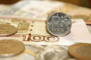 Rublos billetes y monedas